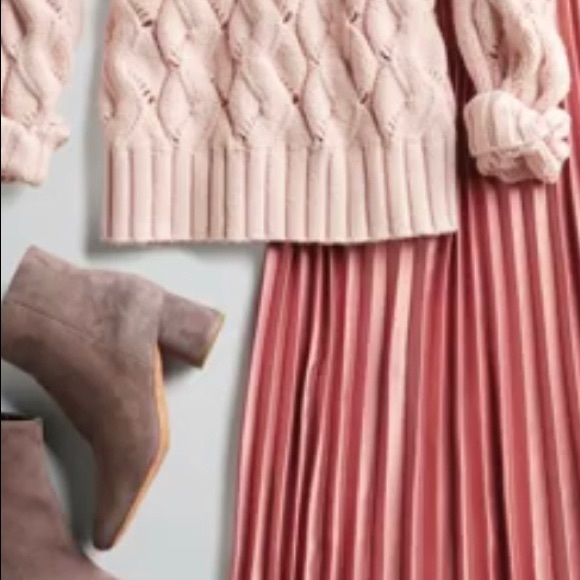 Meet your Posher, Oliviya - Picture 1 of 1